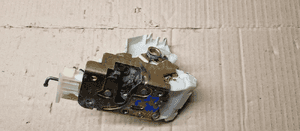 Zamek drzwi lewy tył tylny Ford Mondeo MK3 XS41-A26413-CG 2