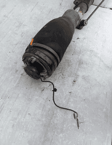 RANGE ROVER III VOGUE L322 4.4D AMORTYZATOR PRAWY PRZÓD AH42-18B036-AC 3