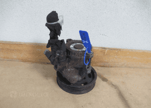 POMPA WSPOMAGANIA AUDI SKODA SEAT VW GOLF IV 4 1.6 BENZYNA 1J0422154C 1