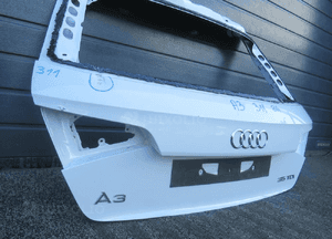 Klapa bagażnika tylna tył audi A3 8V4 2012- 7