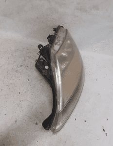 Przod przednia lampa lewa citroen C3 2007r 4