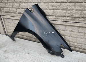 Toyota auris 13-21 błotnik prawy przedni 2