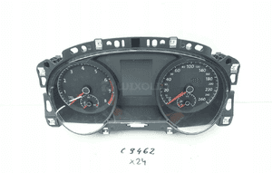 Licznik zegary vw sportsvan 517 67228KM 517920740D 1