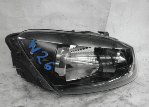 Vw polo 6R czarna lampa przednia prawa 2