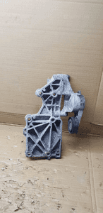 Łapa mocowanie alternatora VW Passat B6 1.9 TDI 038903143AF 5