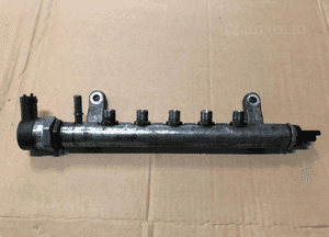 Listwa wtryskowa z czujnikiem Range Rover Evoque 2.2 Td4