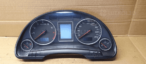 Licznik zegary Audi A4 B6 1.6 8E0920900H 1