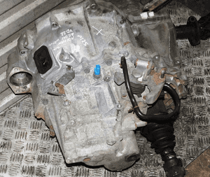 Skrzynia biegów nissan x-trail T30 2.2 dci 8H53 9