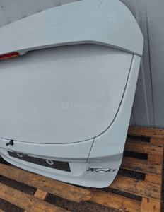 Klapa tylna tył ford fiesta MK7 kompletna 3