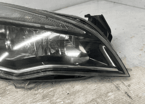 OPEL ASTRA J IV 11r lampa PRAWA przód ANGLIK 1LG010011-70 2