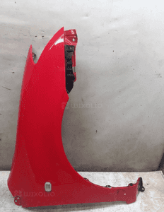 Błotnik przedni prawy toyota corolla E12 hb  3P0 czerwony 1
