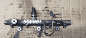 Listwa wtryskowa Peugeot 307 2.0 HDI 0445214019 1