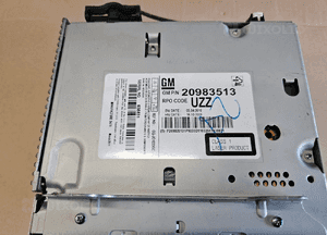 Opel Astra J 4 IV radio 20983513 UZZ 1