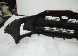 Toyota yaris iv 4 grilem cały zderzak przód przedni 4