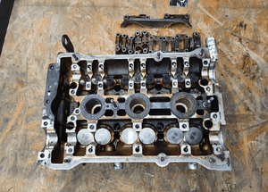 Glowica 078103373AH Zawory Szklanki LEWA V6 2.4 2.8 AUDI A4 B6 A6 C5 VW Passat Skoda 4
