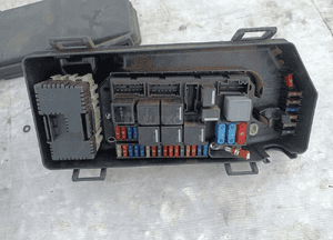 RANGE ROVER III L322 SKRZYNKA BEZPIECZNIKÓW AH42-14B539-AA 3