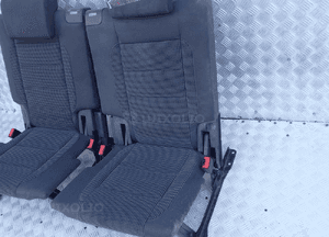 Fotele 3 rząd vw touran 1T0885866 2