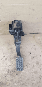 Pedał potencjometr gazu Mercedes W245 A1693000904 4