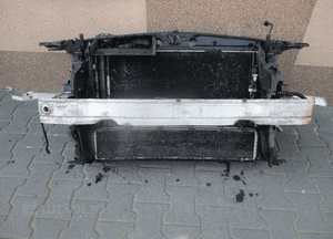 Pas przedni chłodnice audi A6 C7 lift 3.0 tdi 1