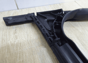 Tesla S uszczelka drzwi tylne lewe 6009585-00-I 7