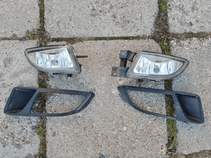lampy przeciwmgielne halogeny i atrapy Fiat Bravo II komplet 1