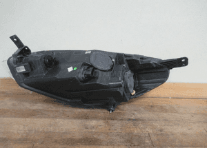 Lampa przednia przód prawa ford fiesta MK8 soczewka 2017- 8