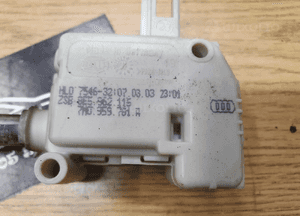Siłownik 7M0862159 4B9962115B Silniczek Elektryczny Cięgno Zamka Klapy Bagażnika Audi A4 B6 Kombi Sedan 4B9962115B 10