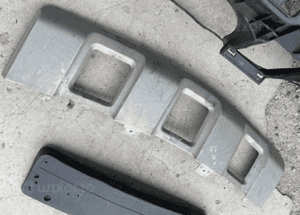 MERCEDES ML 164 zderzak przedni przód kratka halogen podkładka tablicy 9