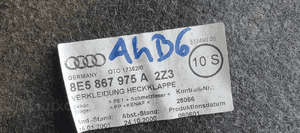 Osłona tapicerka klapy bagażnika Audi A4 B6 Sedan 8E5867975A 6