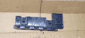 Ślizg mocowanie listwy progowej lewy BMW E90 E91 7202661 3