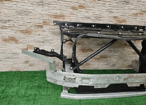 Pas przedni wzmocnie bmw X5 G05 3
