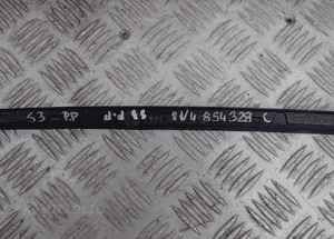 Audi A3 S3 8V listwa szyby czołowej prawa 8V3854328C 3