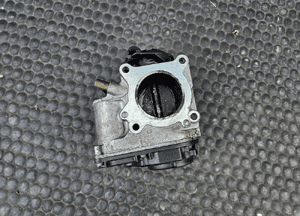 Przepustnica Listwa Wtryskowa Wtryski Przewody Zaplonowe 1.0 1.4 VW Skoda Seat 25