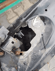 Mercedes ml W164 pas przedni wzmocnienie 8