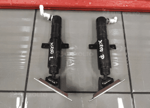 JAGUAR XF X250 3.0D DYSZA SPRYSKIWACZY LAMPY LEWY PRAWY PRZÓD ORYGINAŁ 2