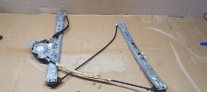 Mechanizm podnośnik szyby lewy przód BMW 3 E46 8196037 1