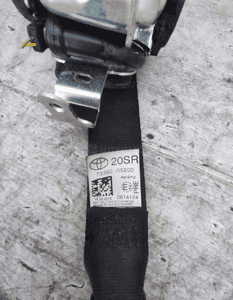 Avensis T29 15-21R pas bezpieczenstwa tyl komplet 5