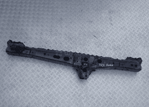 BELKA PAS GÓRNY PRZEDNI TOYOTA AVENSIS T27 1