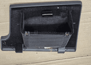 VW Passat B8 półka schowek kierowcy 2