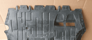 Osłona płyta podwozia pod silnik VW Passat B6 3C0825237F 3C0825235K 4
