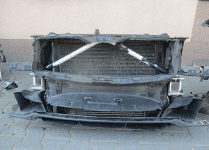 Pas przedni chłodnice bmw F30 F31 3.0D 2