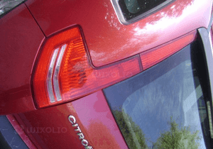 Citroen C4 5D 06 lampa tyl tylna prawa lewa 4
