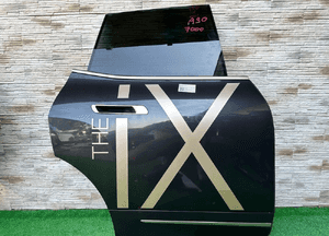 DRZWI BMW ix i20 A90 KOLOR 1