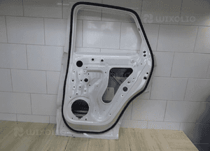 Audi Q3 8U0 2011 prawe tylne drzwi prawy tył 8U0 8