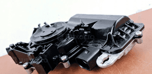 Audi OE Dociąg klapy bagażnika 3V5827887C 4