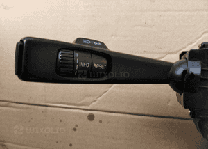 Volvo S40 V50 C30   przelacznik pod kierownice swiatel wycieraczek 2