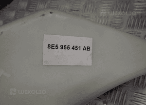ZBIORNICZEK SPRYSKIWACZY AUDI A4 B6 8E5955451AB RADOM 4
