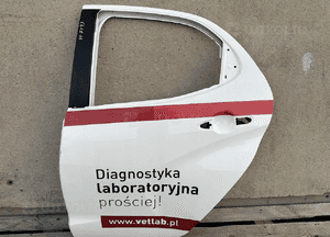 Drzwi tyl tylne lewe toyota yaris iv 4 2020- bardzo ladne 1
