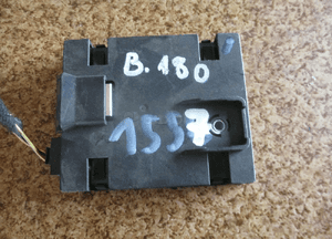 Wzmacniacz antenowy mercedes W169 A1698200475 3