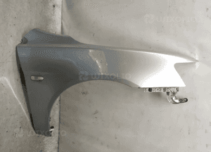 Błotnik prawy przód przedni mitsubishi lancer x 10 kolor srebrny A31 1